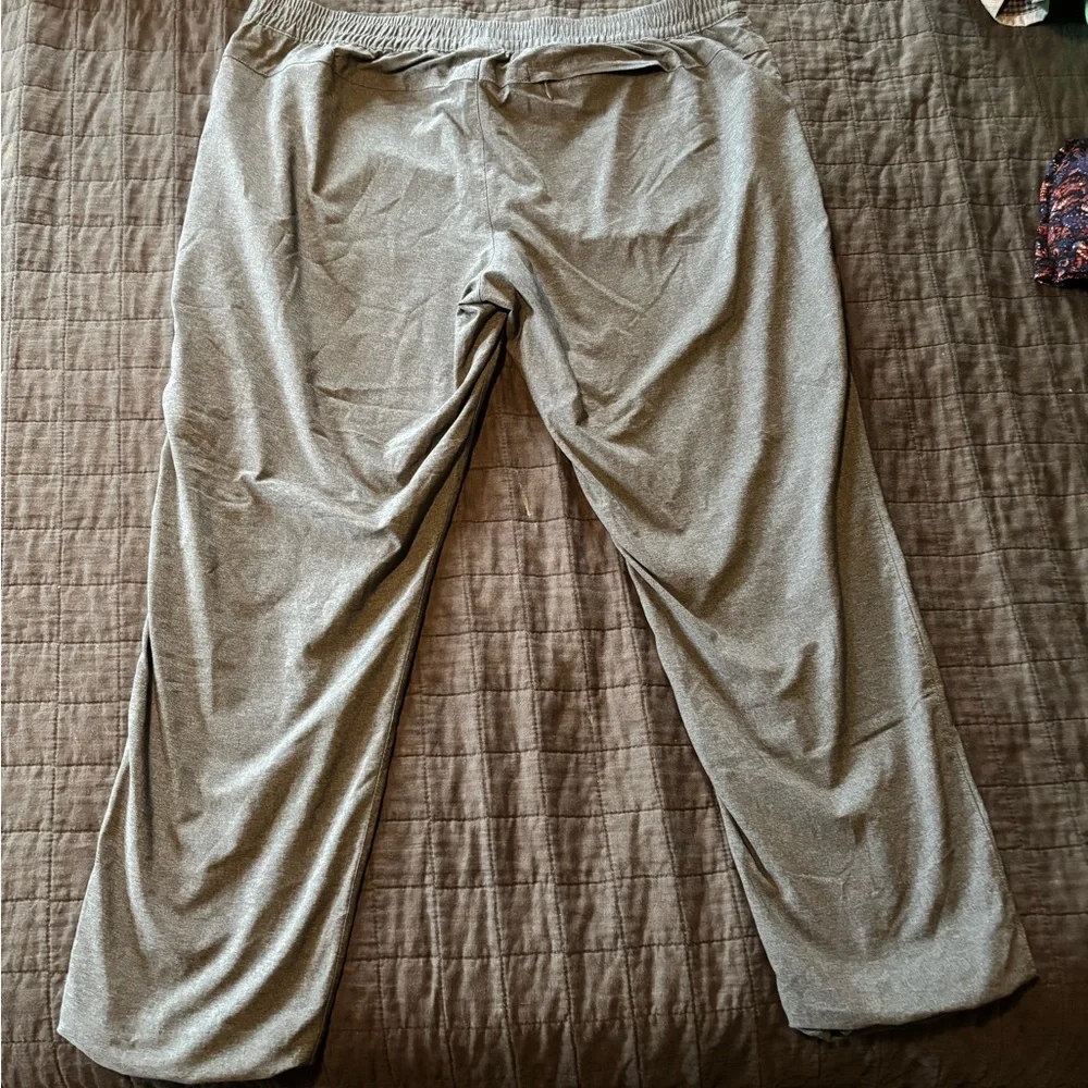 Lululemon Heathered Grey Mens XL Drawstring Elastic Waist 27 Inseam